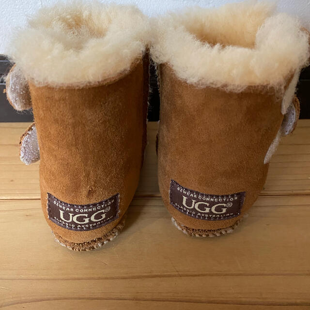 UGG(アグ)のugg ムートンブーツベビー キッズ/ベビー/マタニティのベビー靴/シューズ(~14cm)(ブーツ)の商品写真