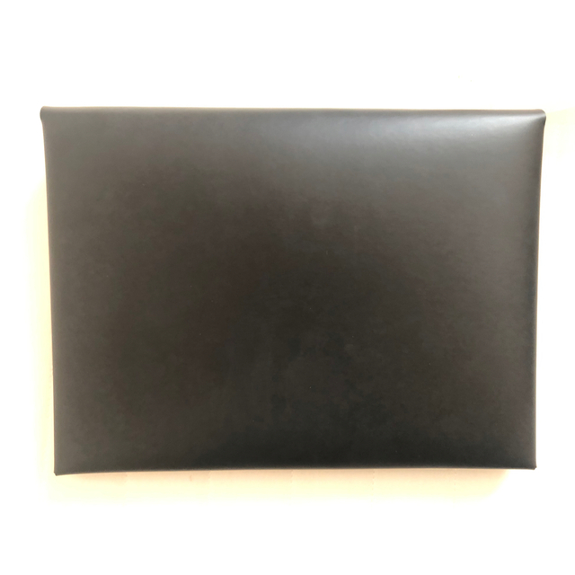 i ro se(イロセ)のirose seamless clutch bag-S black  レディースのバッグ(クラッチバッグ)の商品写真