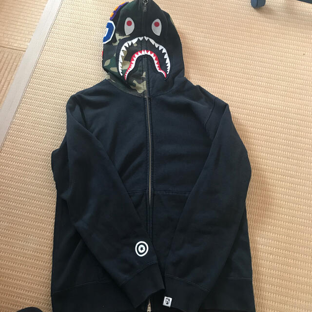 A BATHING APE シャークパーカー　Lサイズ