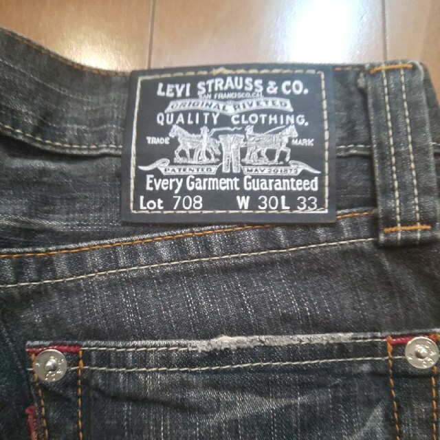Levi's(リーバイス)のリーバイス708 W30 ローライズブーツカットジーンズ 黒灰色 ブラックグレー メンズのパンツ(デニム/ジーンズ)の商品写真