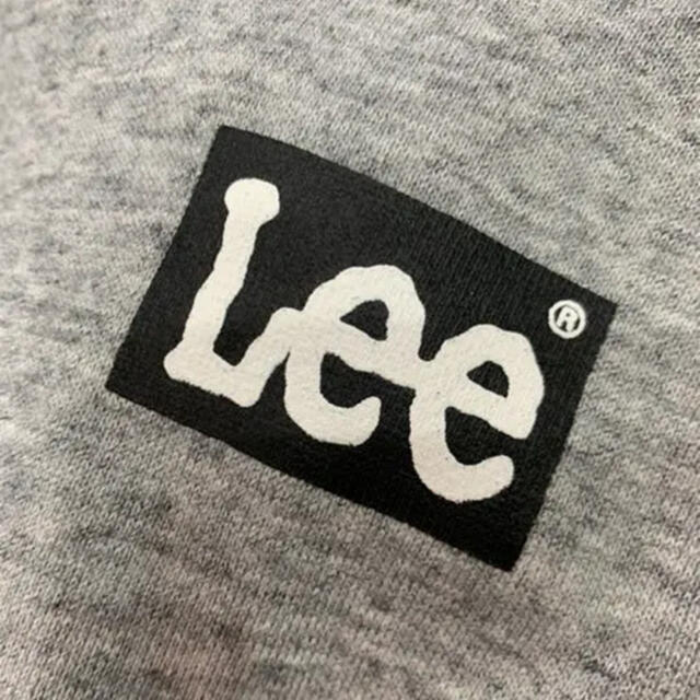 Lee(リー)のleeボックスロゴ　グレーパーカー キッズ/ベビー/マタニティのキッズ服男の子用(90cm~)(ジャケット/上着)の商品写真