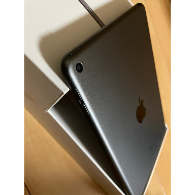 Apple(アップル)の【中古】iPad mini 5 wifiモデル 64G スペースグレイ スマホ/家電/カメラのPC/タブレット(タブレット)の商品写真
