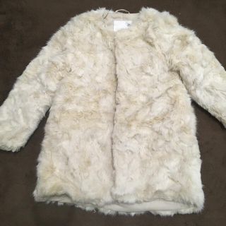 ZARA KIDS - 【美品:ZARAキッズ】フェイクファーコート 128cm/8歳の ...