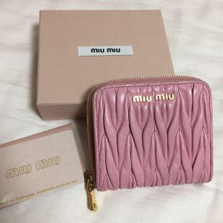 ミュウミュウ(miumiu)のmiumiu♡折り財布(財布)