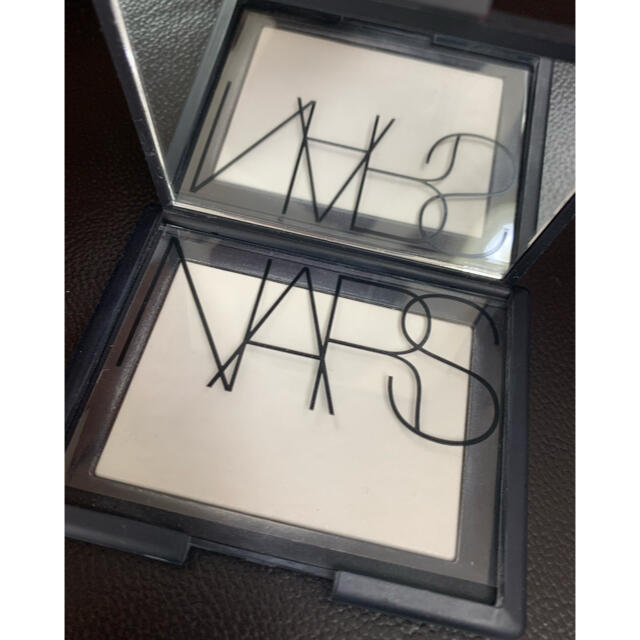 NARS(ナーズ)のナーズ　ライトリフレクティングセッティングパウダー プレスト  ベストコスメ賞 コスメ/美容のベースメイク/化粧品(フェイスパウダー)の商品写真