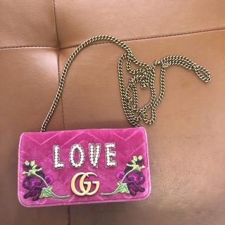 グッチ(Gucci)のGUCCI ベルベットLOVEミニチェーンバック(ショルダーバッグ)