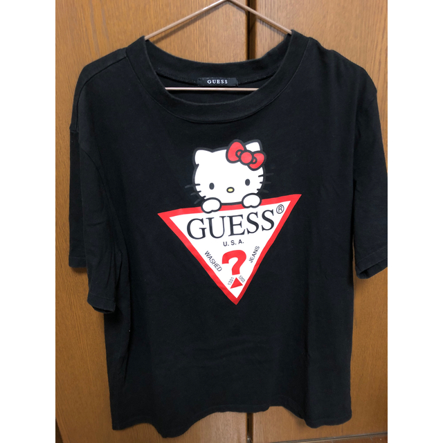 GUESS(ゲス)のGUESS ハローキティー　コラボ　Tシャツ　 レディースのトップス(Tシャツ(半袖/袖なし))の商品写真