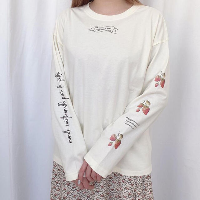 Honey Cinnamon(ハニーシナモン)のhoney cinnamon  ロンT レディースのトップス(Tシャツ(長袖/七分))の商品写真