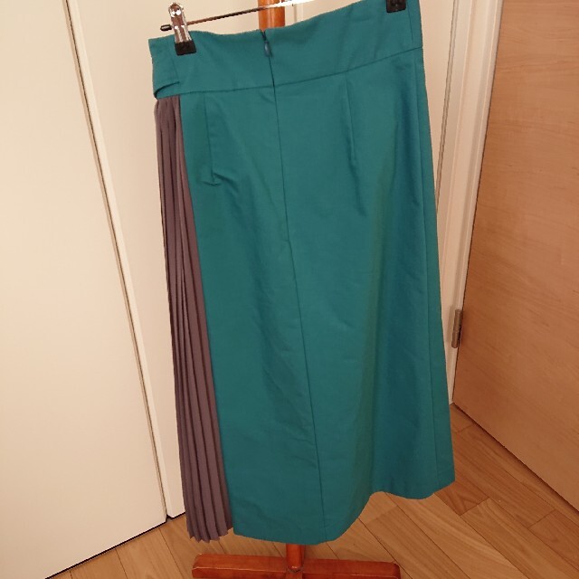 UNITED ARROWS green label relaxing(ユナイテッドアローズグリーンレーベルリラクシング)の超使いやすい！グリーンレーベルの発色がきれいなコンビスカート レディースのスカート(ロングスカート)の商品写真