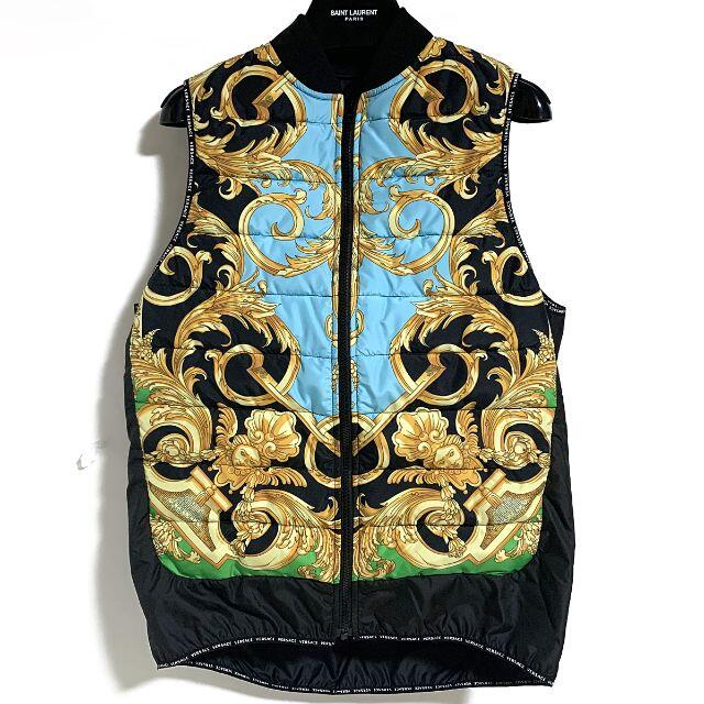 今年の新作から定番まで! VERSACE - VERSACE ベスト ダウン
