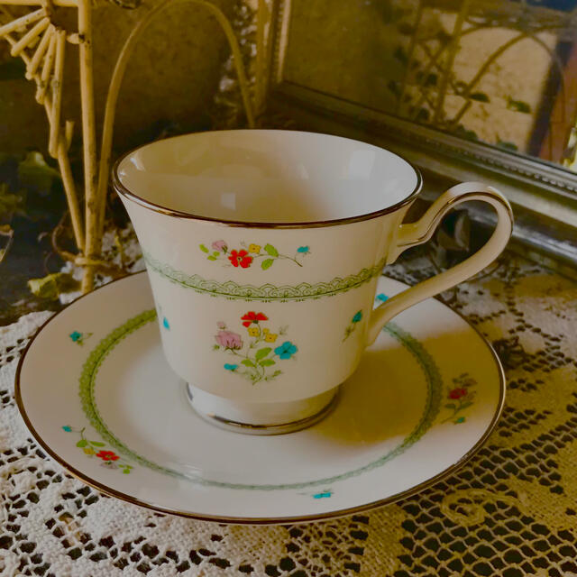 Noritake(ノリタケ)のNoritake IVORY CHINA 7195  /  カップ&ソーサー2脚 インテリア/住まい/日用品のキッチン/食器(食器)の商品写真