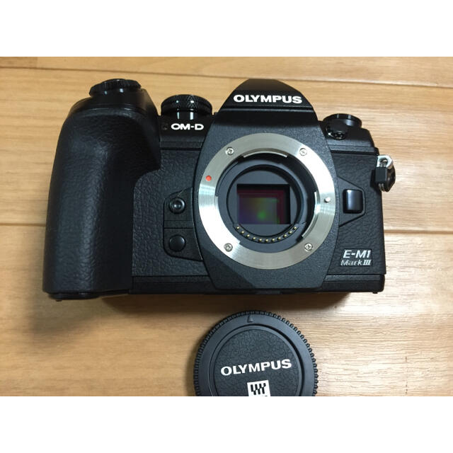 OLYMPUS(オリンパス)のオリンパス OM-D E-M1 Mark Ⅲ ボディ スマホ/家電/カメラのカメラ(ミラーレス一眼)の商品写真