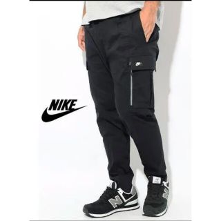 ナイキ(NIKE)のNIKE ナイキスポーツウェアカーゴパンツ　Mサイズ(ワークパンツ/カーゴパンツ)