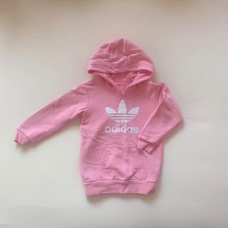 アディダス(adidas)のadidas パーカー(Tシャツ/カットソー)