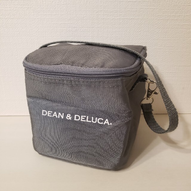 DEAN & DELUCA(ディーンアンドデルーカ)のDEAN&DELUCA ディーン＆デルーカ 保冷バッグ　ミニ　 インテリア/住まい/日用品のキッチン/食器(弁当用品)の商品写真