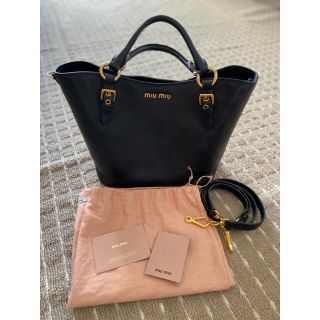 MIU MIU(ハンドバッグ ・ ブラック/黒色系)のフリマアイテム一覧 MIU MIU(ハンドバッグ ・ ブラック/黒色系)のフリマアイテム一覧