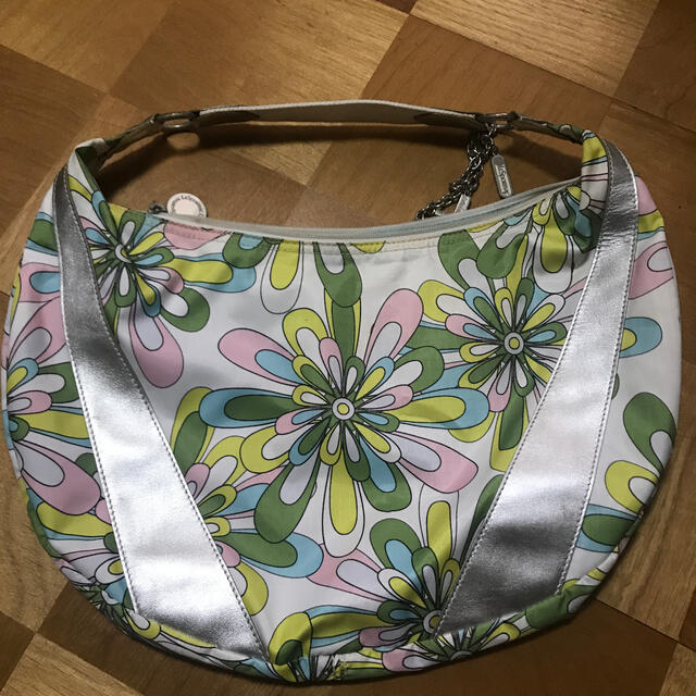 LeSportsac(レスポートサック)のレスポートサックショルダーバック レディースのバッグ(ショルダーバッグ)の商品写真