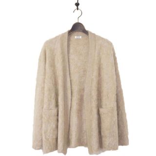 コモリ(COMOLI)のMAATEE&SONS NO B CARDIGAN LIGHT BEIGE  (ニット/セーター)