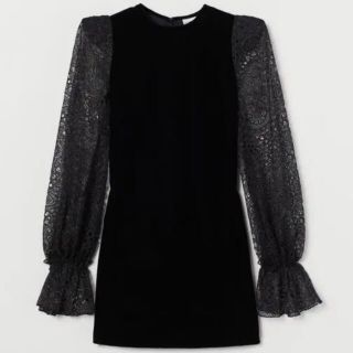 エイチアンドエム(H&M)のベルベットミニワンピース(ミニワンピース)