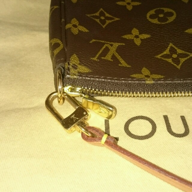 LOUIS VUITTON(ルイヴィトン)の値下げ!ヴィトン❤ポーチ レディースのファッション小物(ポーチ)の商品写真