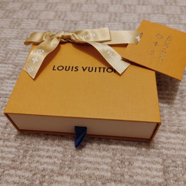 LOUIS VUITTON(ルイヴィトン)のルイヴィトンのギフトBOX レディースのバッグ(ショップ袋)の商品写真