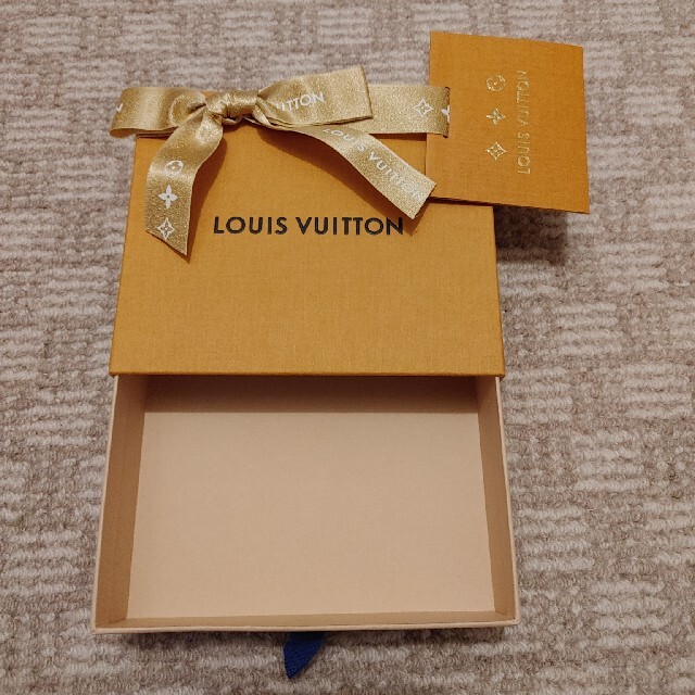 LOUIS VUITTON(ルイヴィトン)のルイヴィトンのギフトBOX レディースのバッグ(ショップ袋)の商品写真