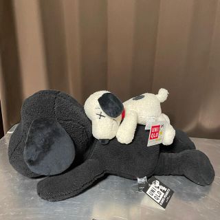 ユニクロ(UNIQLO)のSNOOPY × UNIQLO × Kaws ぬいぐるみ ２点セット(ぬいぐるみ)