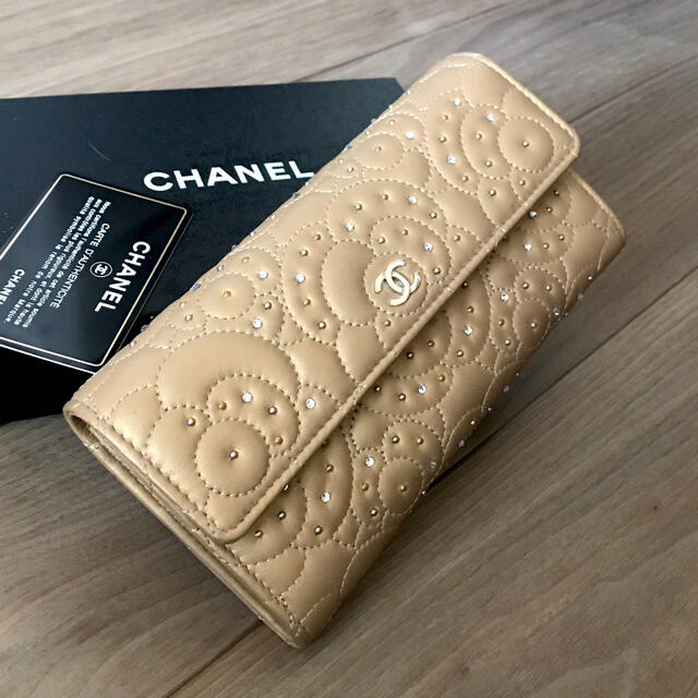 CHANEL(シャネル)の【超美品☆激レア】CHANEL 財布/長財布　ラインストーン　スタッズ　長財布 レディースのファッション小物(財布)の商品写真