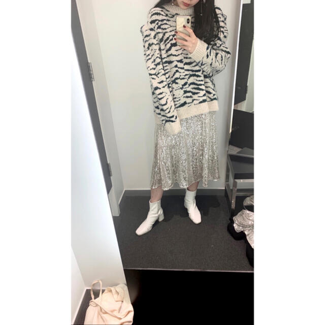 H&M(エイチアンドエム)のH&M スパンコール膝丈スカート レディースのスカート(ひざ丈スカート)の商品写真