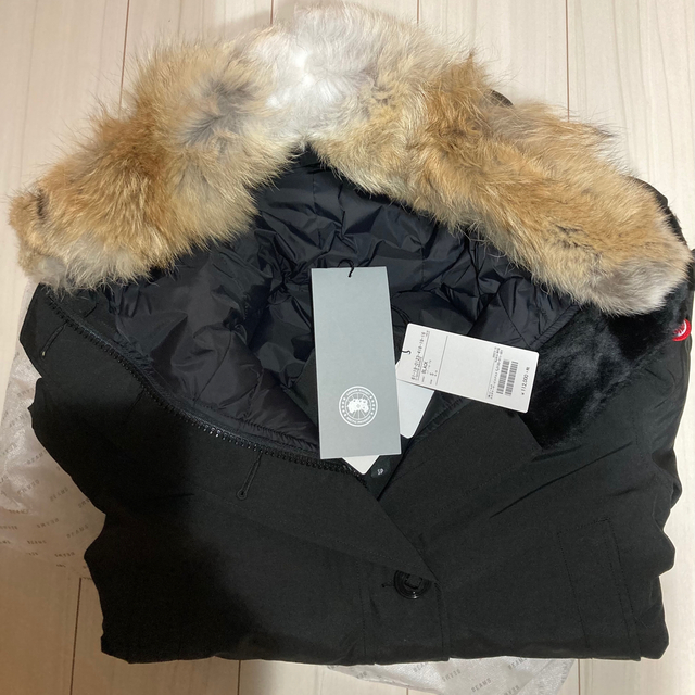 CANADA GOOSE(カナダグース)の新品未使用CANADA GOOSE / BRONTE■BLACK　BEAMS購入 レディースのジャケット/アウター(ダウンジャケット)の商品写真