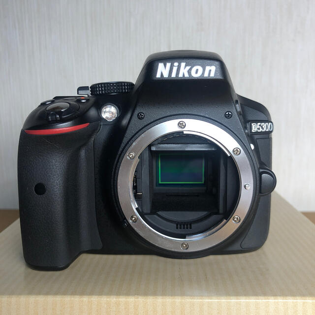 Nikon(ニコン)のNikon D5300 ボディ　デジタル一眼レフカメラ スマホ/家電/カメラのカメラ(デジタル一眼)の商品写真