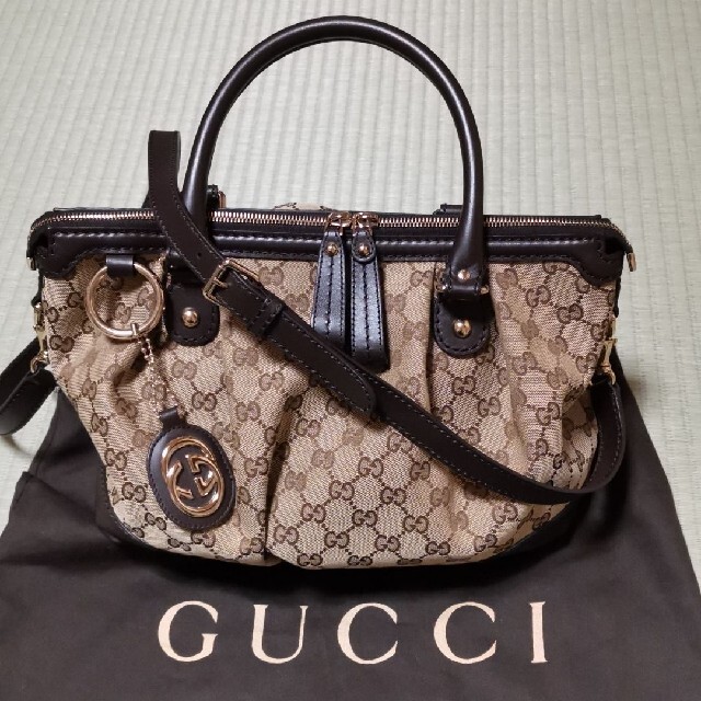 Gucci(グッチ)のGUCCIショルダーバッグ レディースのバッグ(ショルダーバッグ)の商品写真