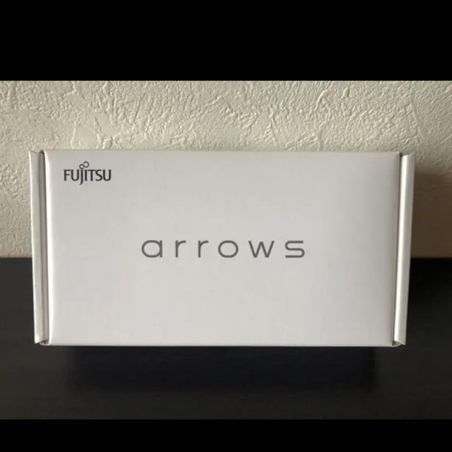 ARROW(アロー)の【新品未開封】arrows RX  ブラック　32GB スマホ/家電/カメラのスマートフォン/携帯電話(スマートフォン本体)の商品写真