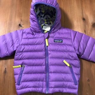 パタゴニア(patagonia)のパタゴニア　patagonia  リバーシブルダウン6〜12M ベビー　キッズ(ジャケット/コート)