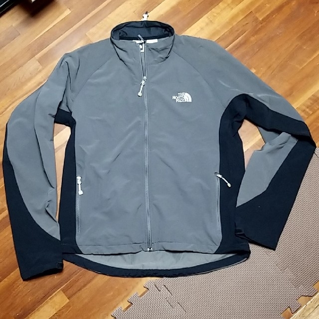 新春価格です！  THE NORTH FACE　APEX ソフトシェル　メンズM