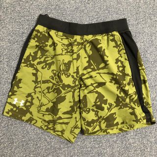 アンダーアーマー(UNDER ARMOUR)のげぽっく様専用 アンダーアーマー ハーフパンツ L グリーンカモフラ 他2点(ショートパンツ)