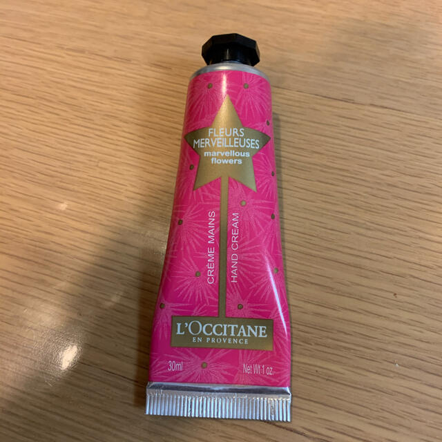 L'OCCITANE(ロクシタン)のロクシタン ハンドクリーム マーベラスフラワー 30ml コスメ/美容のボディケア(ハンドクリーム)の商品写真