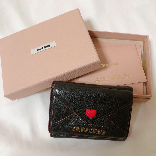 miumiu 3つ折り財布　ラブレター財布