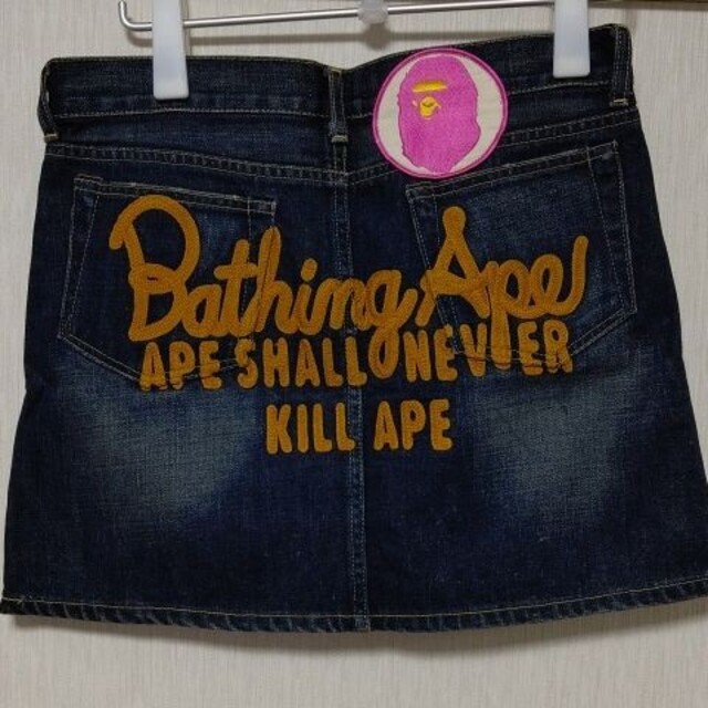 A BATHING APE(アベイシングエイプ)のA BATHING APE  デニムスカート レディースのスカート(ミニスカート)の商品写真