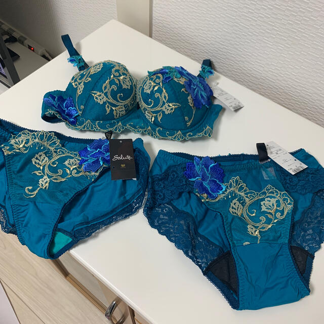 Wacoal サルート ブラ ショーツ セット-