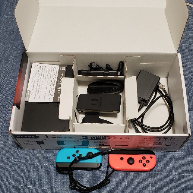 ニンテンドースイッチ本体+ジョイコン赤青 ニンテンドースイッチ本体+ジョイコン赤青