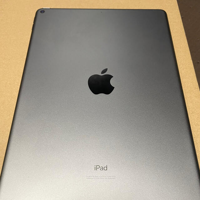 iPad Air（第3世代）FUUJ2J/A おまけ付きPC/タブレット