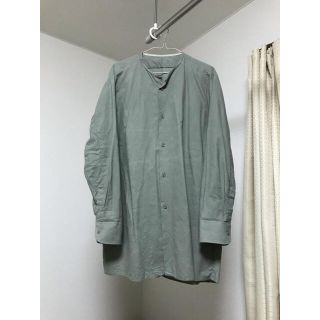 コモリ(COMOLI)のチェコ軍　リメイクロングシャツ　　軍物(シャツ)