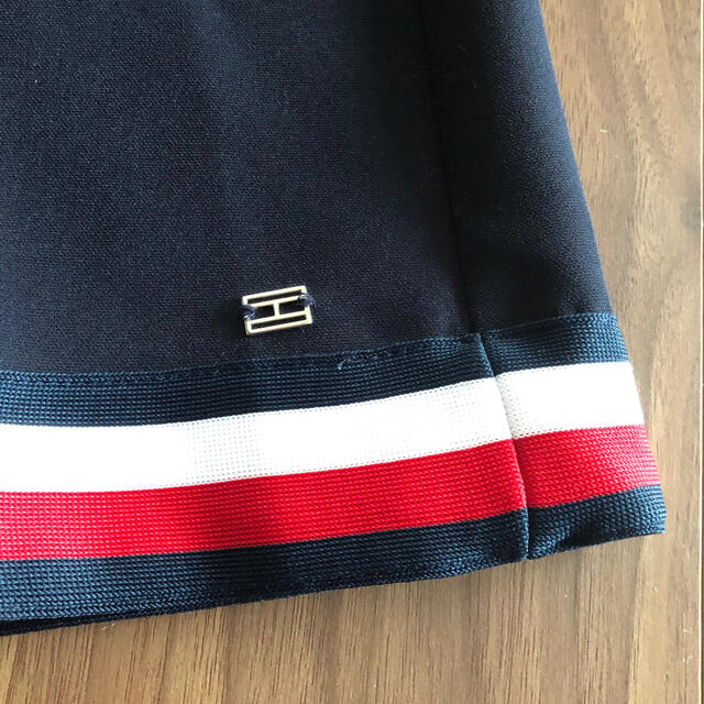 TOMMY HILFIGER(トミーヒルフィガー)のTommyHILFIGER スカート レディースのスカート(ひざ丈スカート)の商品写真