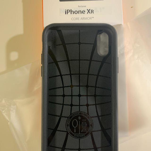 Spigen(シュピゲン)のiPhone XR用 Spigen CORE ARMOR スマホ/家電/カメラのスマホアクセサリー(iPhoneケース)の商品写真