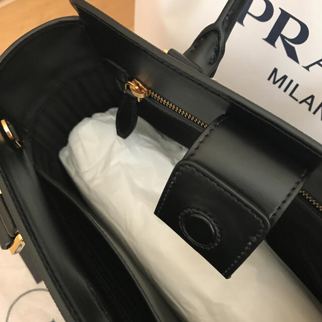 今だけ特別セール すみもん様専用❤︎PRADA サフィアーノレザー　バッグ