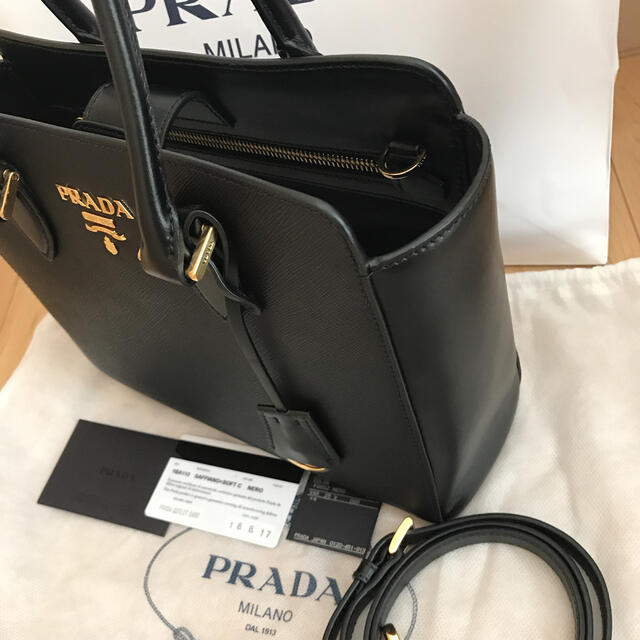 今だけ特別セール すみもん様専用❤︎PRADA サフィアーノレザー　バッグ