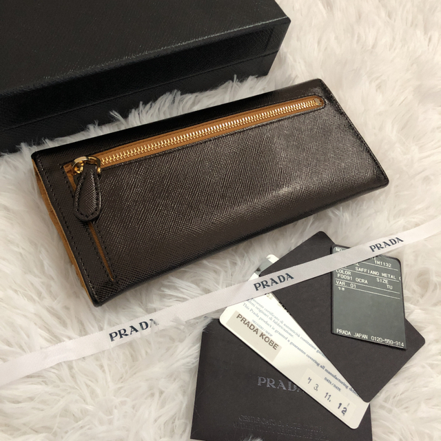 美品　PRADA プラダ　2つ折り　長財布