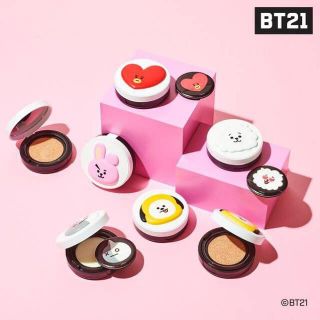 ボウダンショウネンダン(防弾少年団(BTS))の新品未使用　VT×BT21 リアルウェアサテンクッション　アイボリー BTS(ファンデーション)