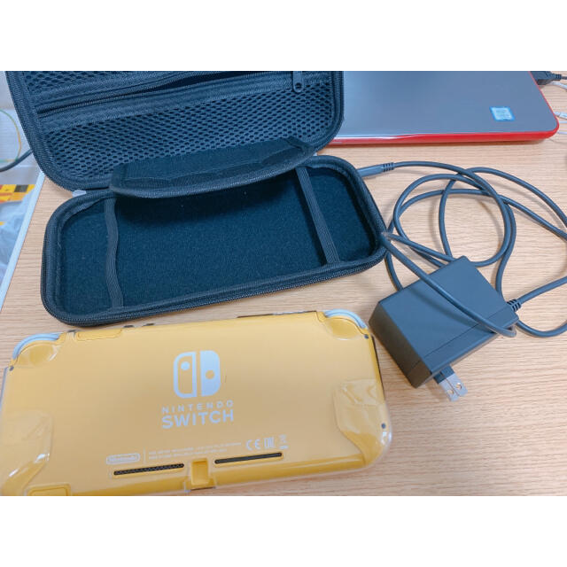 Nintendo  Switch  Light (黄色)